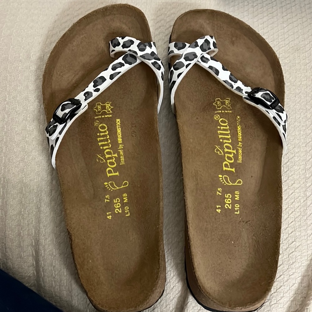 Birkenstock Papillio womens size 10 gray leopard sandals